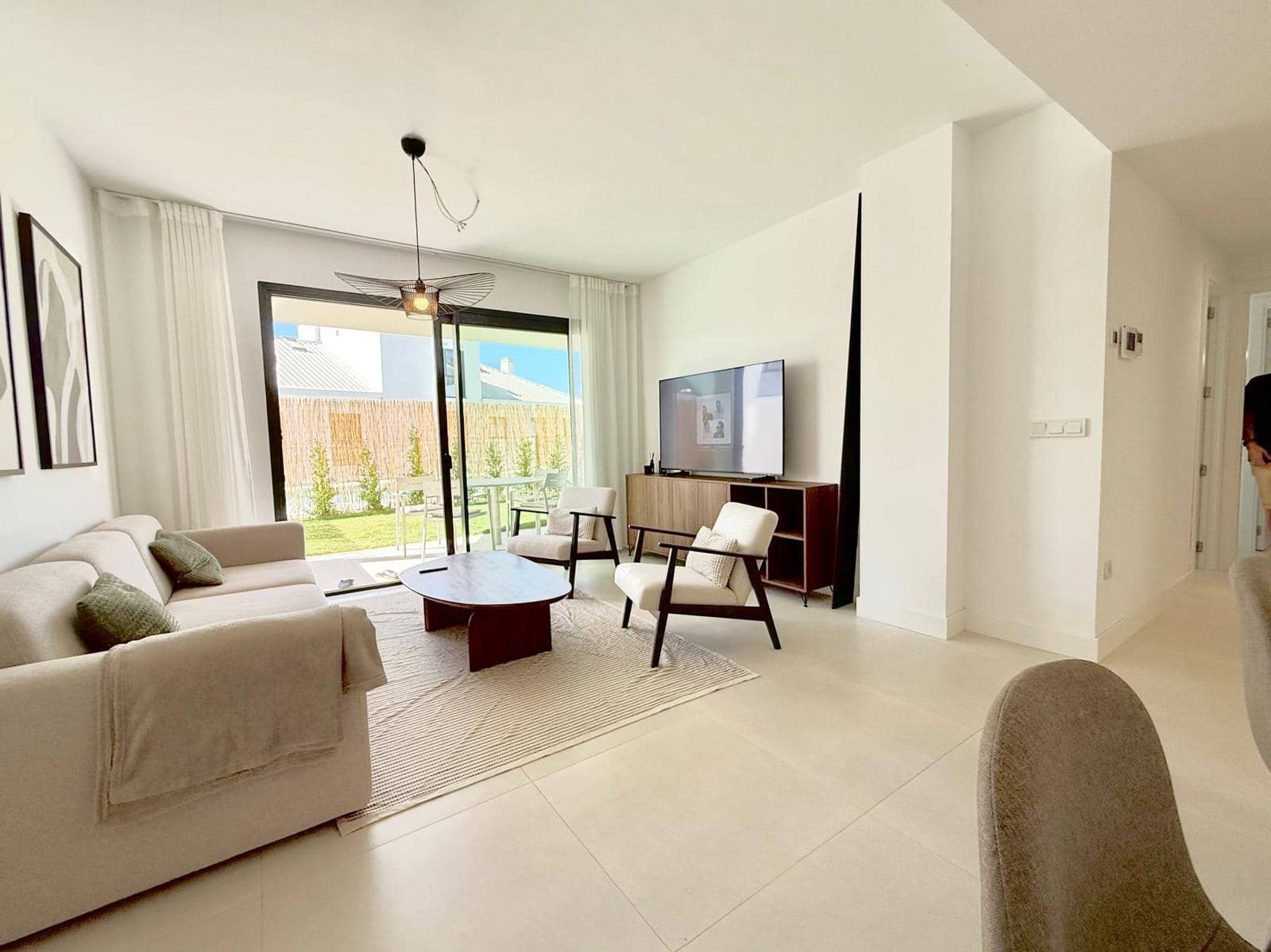 2 bedroom Apartment for sale in Fuengirola with pool garage - € 599,000 (Ref: 9611463)