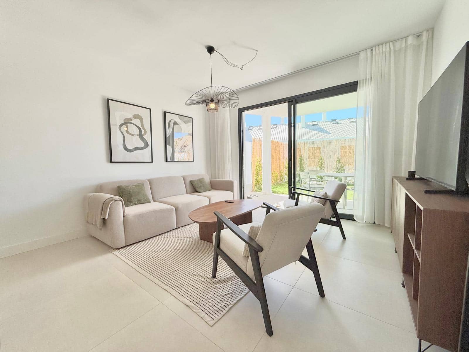 2 bedroom Apartment for sale in Fuengirola with pool garage - € 599,000 (Ref: 9611463)