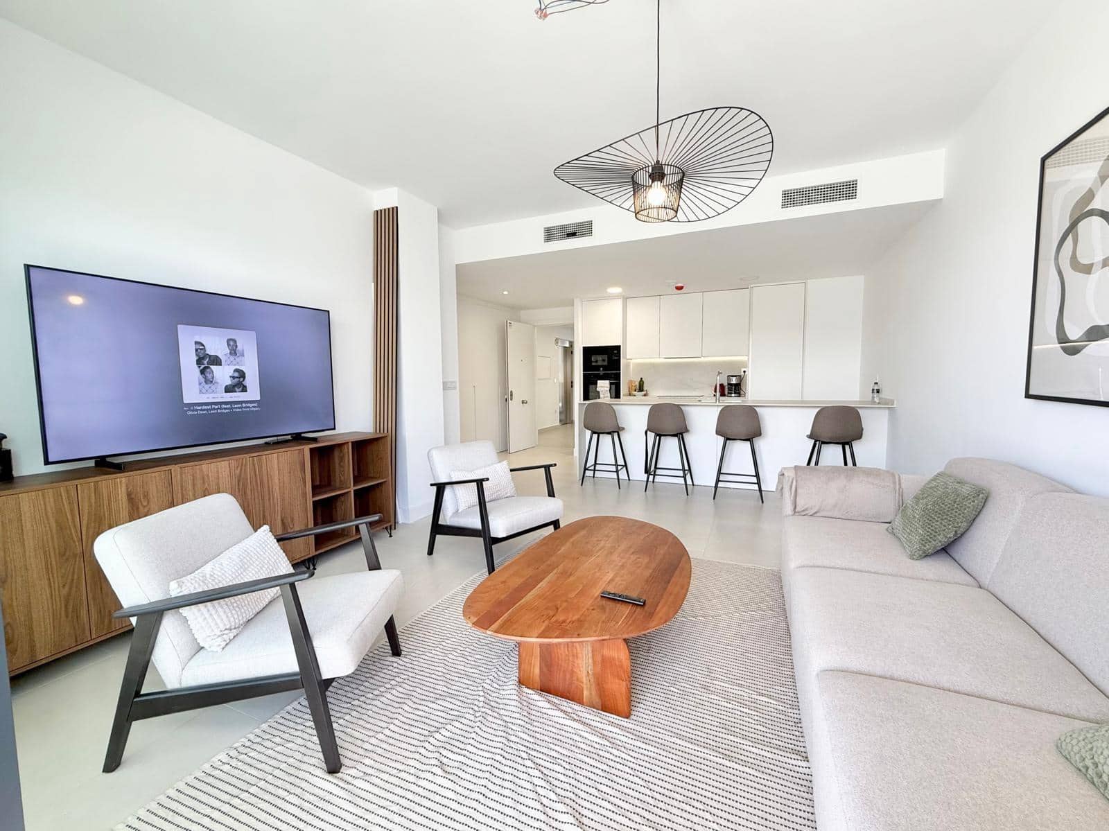 2 bedroom Apartment for sale in Fuengirola with pool garage - € 599,000 (Ref: 9611463)