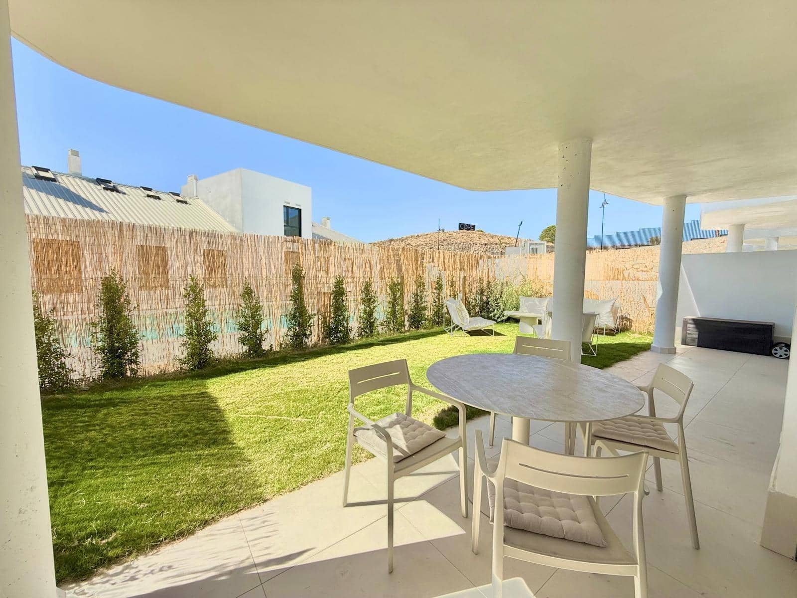 2 bedroom Apartment for sale in Fuengirola with pool garage - € 599,000 (Ref: 9611463)