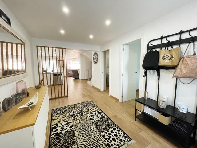 4 soverom Rekkehus til salgs i Los Boliches , Fuengirola - € 499 990 (Ref: 9615359)