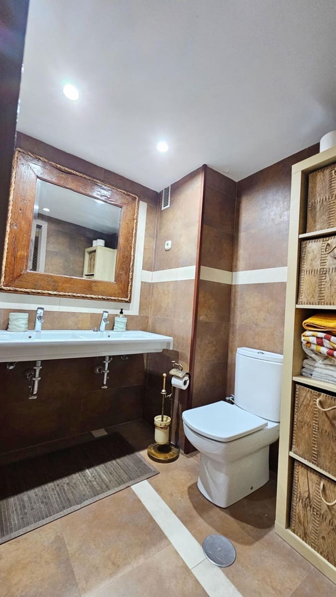 Apartamento de 2 habitaciones en Benalmádena en venta con piscina - 415.000 € (Ref: 9637495)