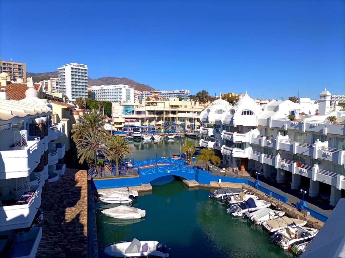 Apartamento de 2 habitaciones en Benalmádena en venta con piscina - 415.000 € (Ref: 9637495)