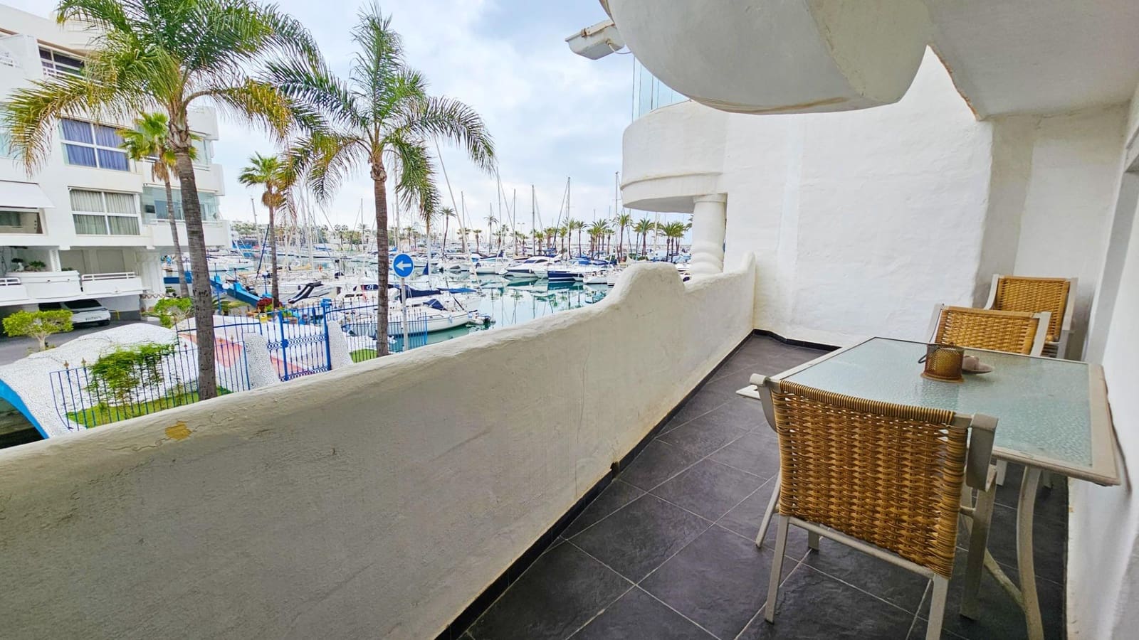 Apartamento de 2 habitaciones en Benalmádena en venta con piscina - 415.000 € (Ref: 9637495)