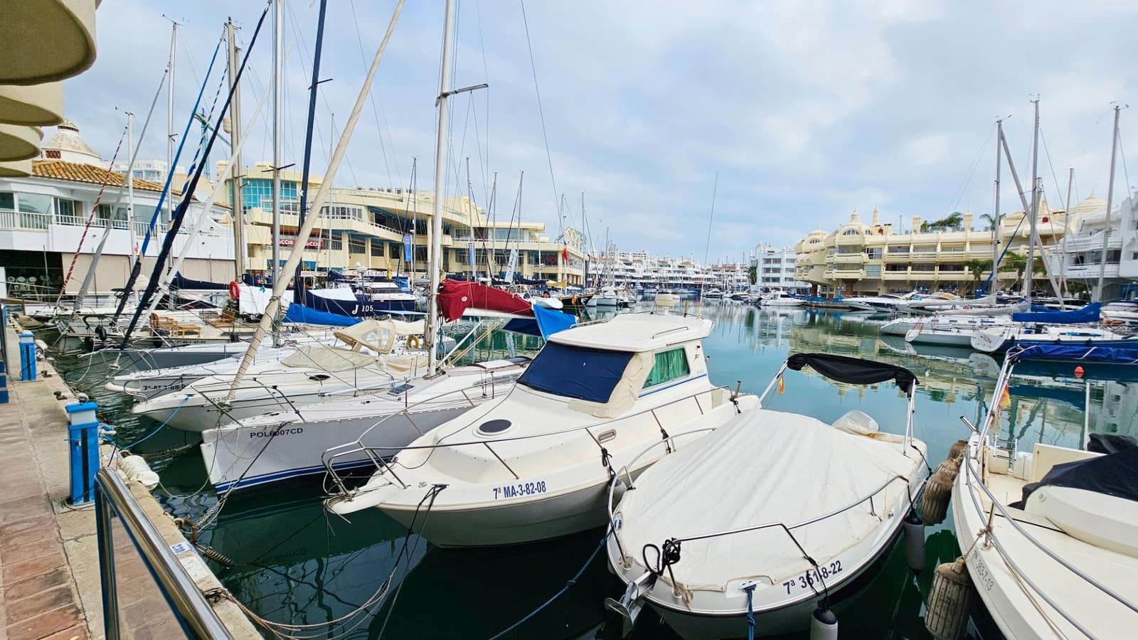 Apartamento de 2 habitaciones en Benalmádena en venta con piscina - 415.000 € (Ref: 9637495)