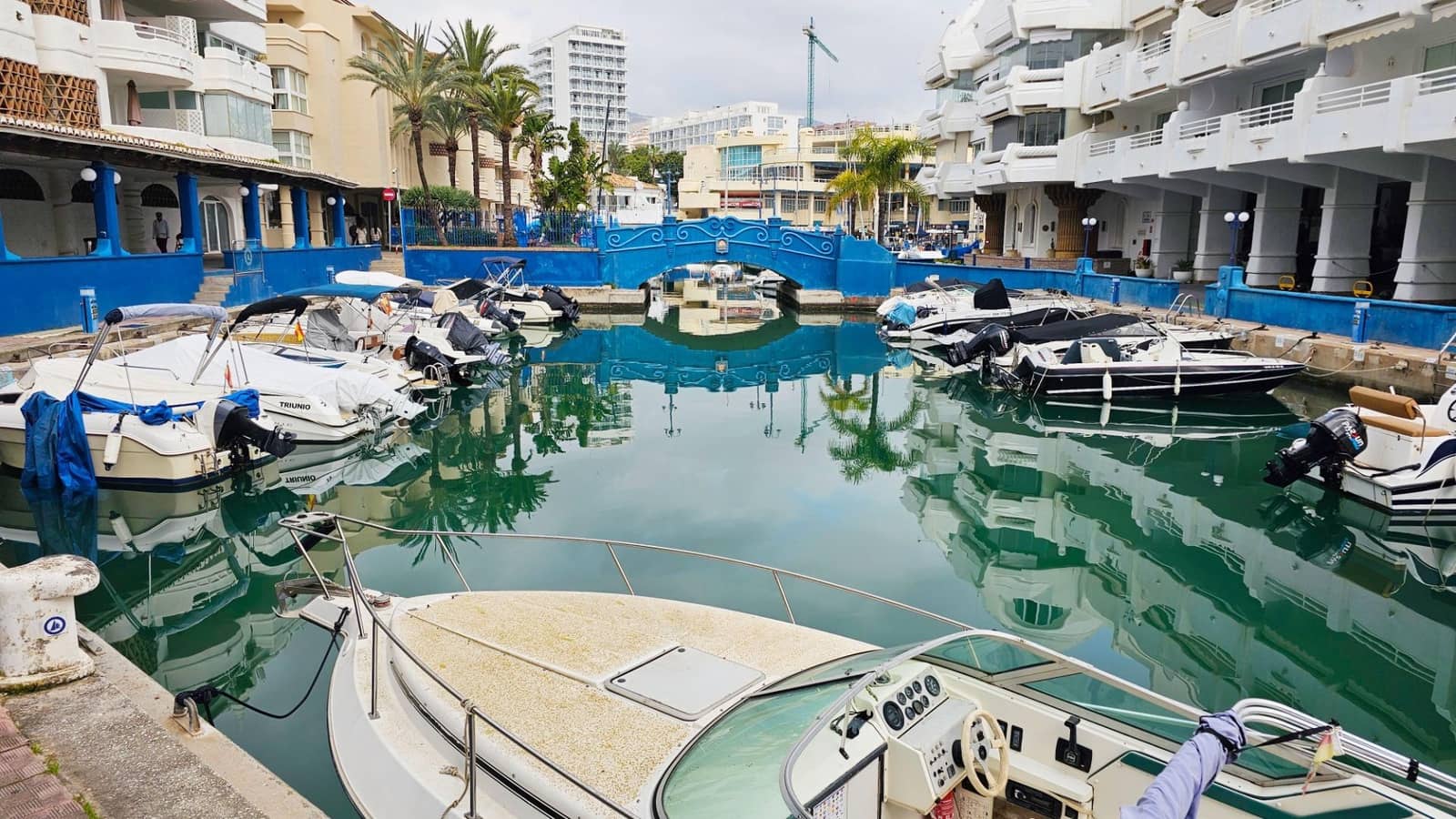 Apartamento de 2 habitaciones en Benalmádena en venta con piscina - 415.000 € (Ref: 9637495)