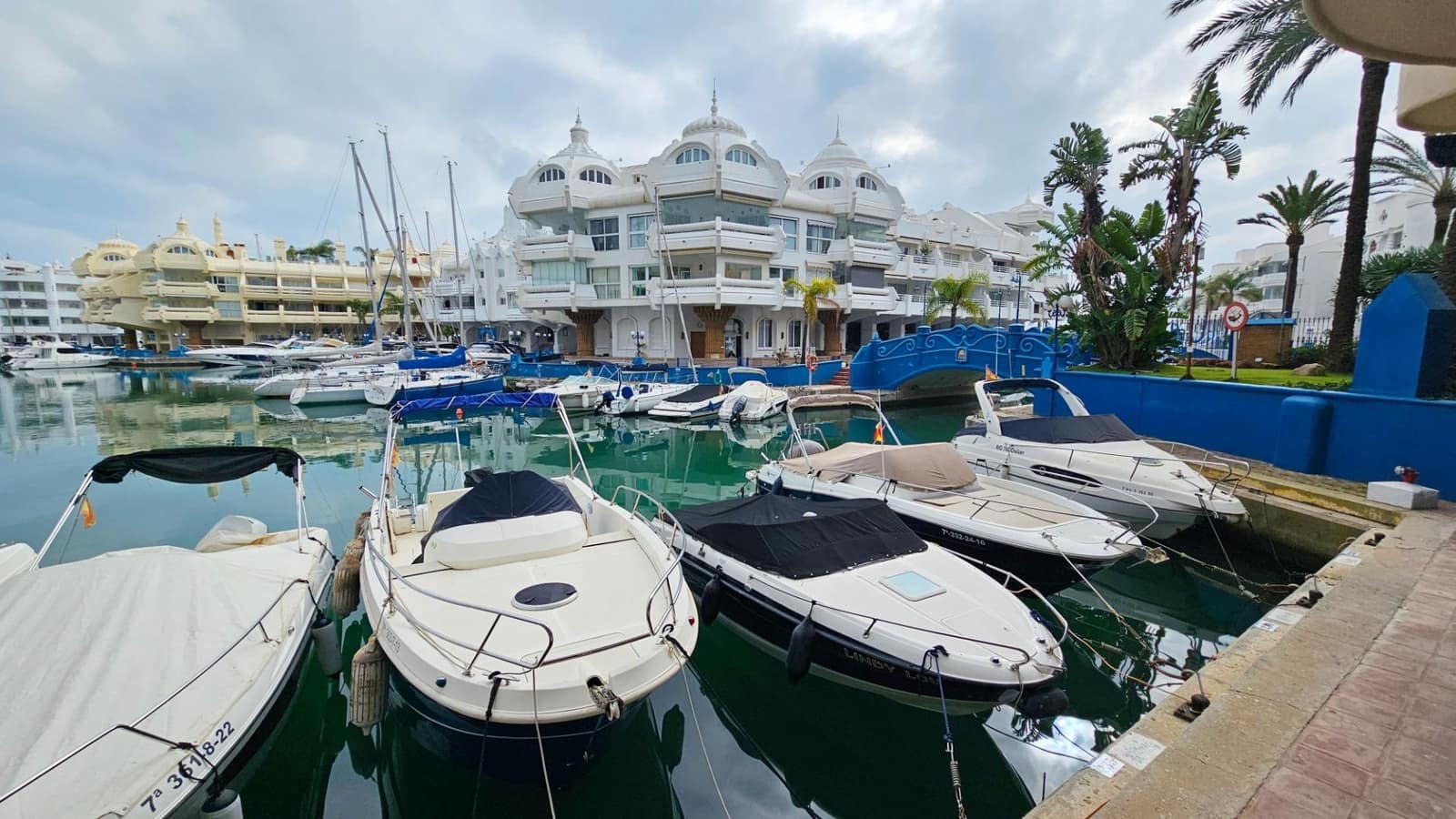 Apartamento de 2 habitaciones en Benalmádena en venta con piscina - 415.000 € (Ref: 9637495)