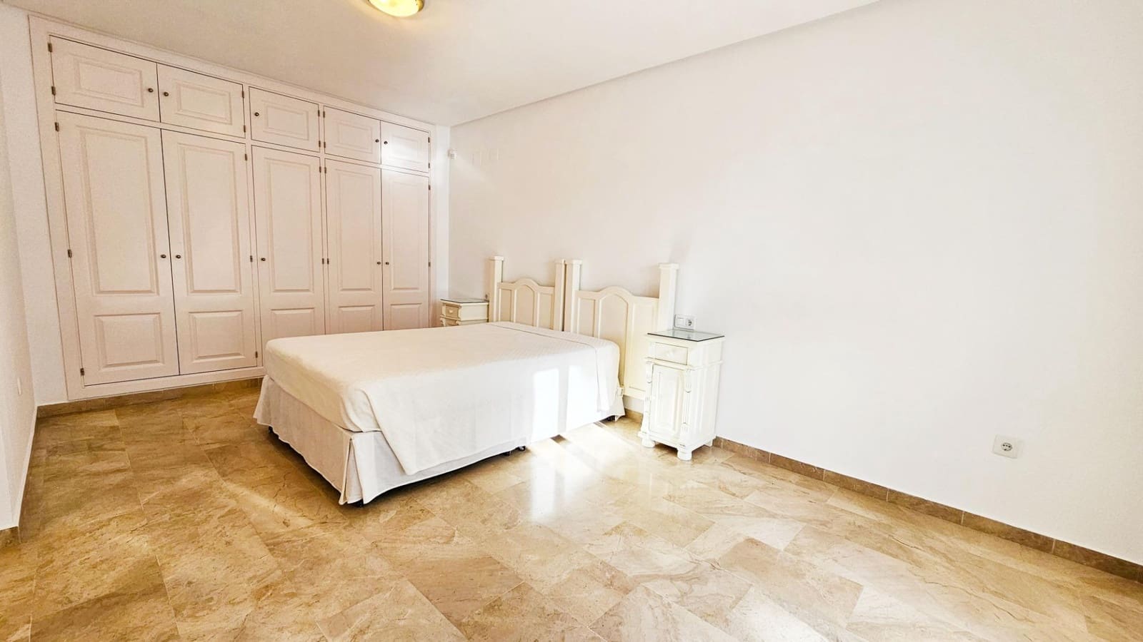 2 Zimmer Apartment zu verkaufen in Torrequebrada mit Pool - 425.000 € (Ref: 9686345)