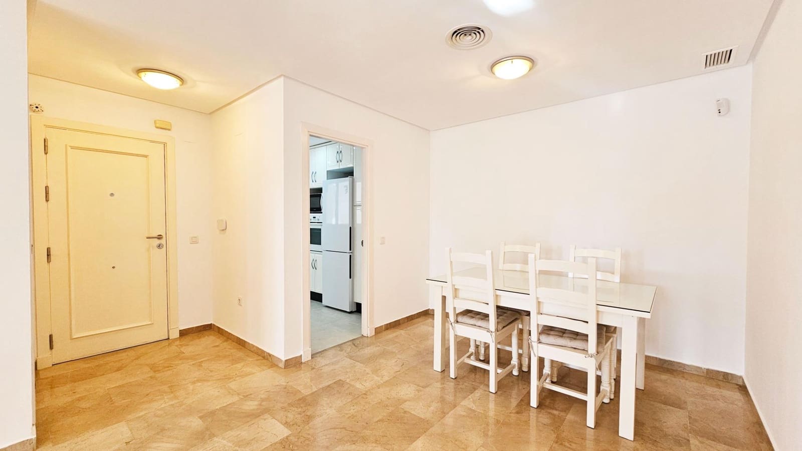 2 Zimmer Apartment zu verkaufen in Torrequebrada mit Pool - 425.000 € (Ref: 9686345)