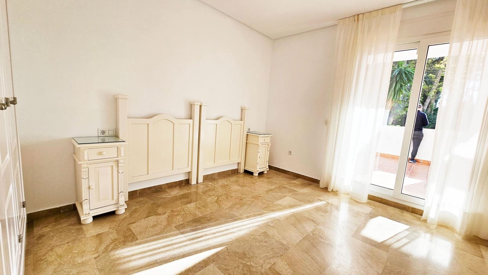 2 Zimmer Apartment zu verkaufen in Torrequebrada mit Pool - 425.000 € (Ref: 9686345)