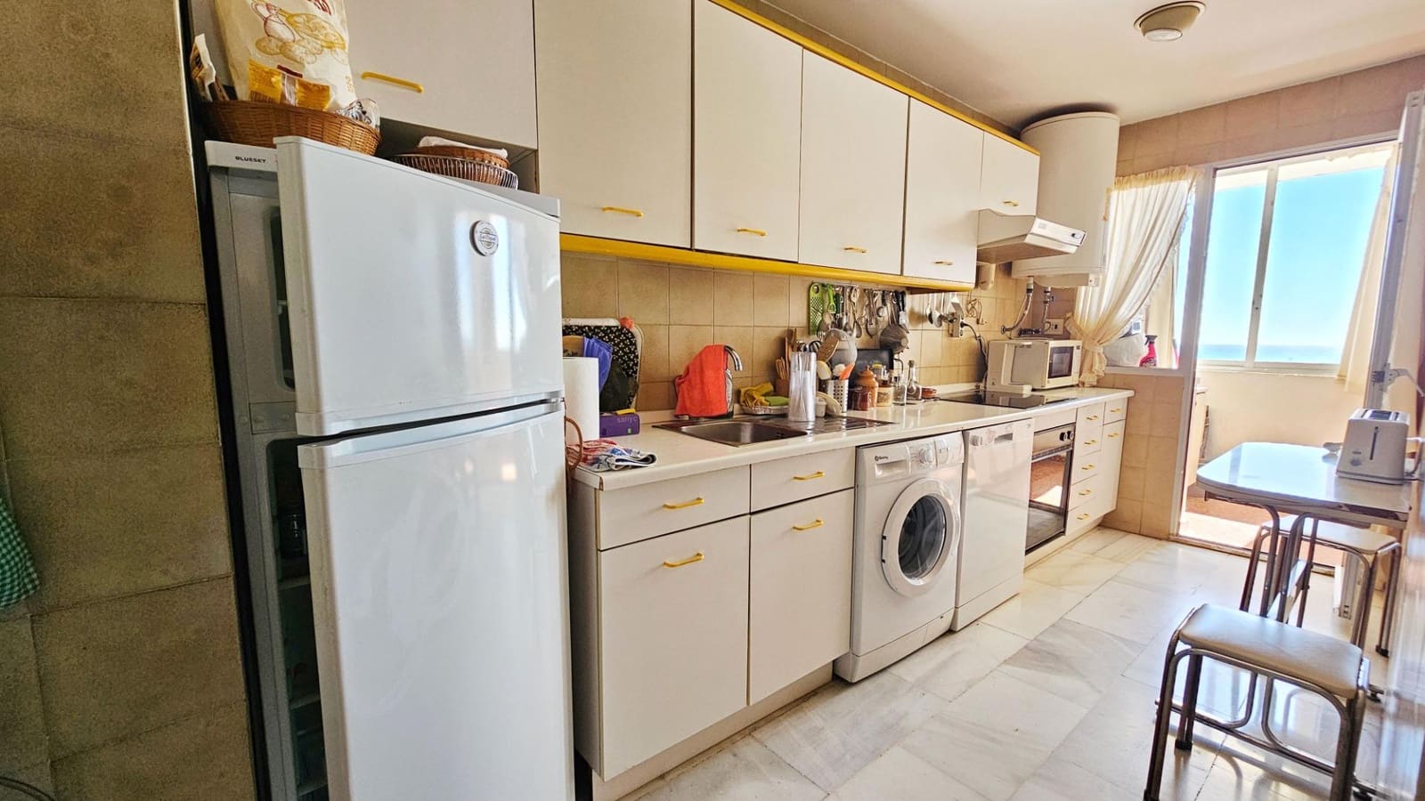 3 bedroom Flat for sale in Benalmadena with pool garage - € 430,000 (Ref: 9711905)