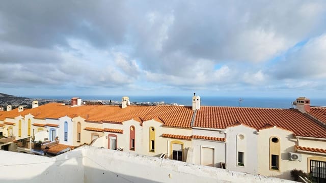 4 slaapkamer Rijtjeshuis te koop in Benalmádena pueblo, Benalmádena - € 455.000 (Ref: 9729309)