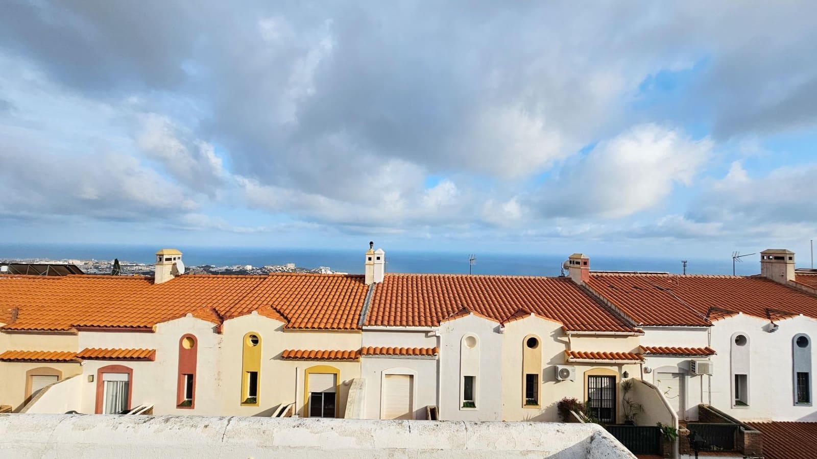 4 bedroom Terraced Villa for sale in Benalmadena - € 455,000 (Ref: 9729309)