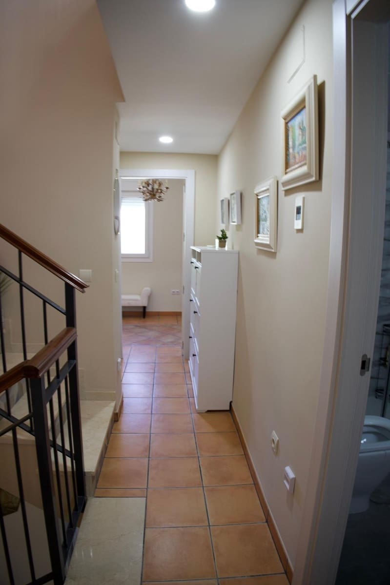 4 sypialnia Dom szeregowy na sprzedaż w Fuengirola z basenem - 554 900 € (Ref: 9772989)