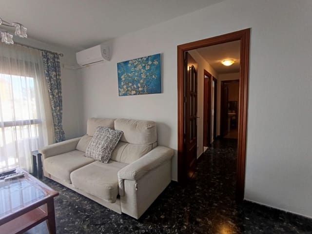4 bedroom Flat for sale in Fuengirola - € 295,000 (Ref: 9896269)