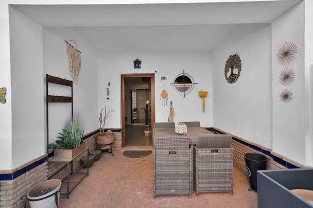 4 soveværelse Rækkehus til salg i Fuengirola med swimmingpool garage - € 554.900 (Ref: 9920390)