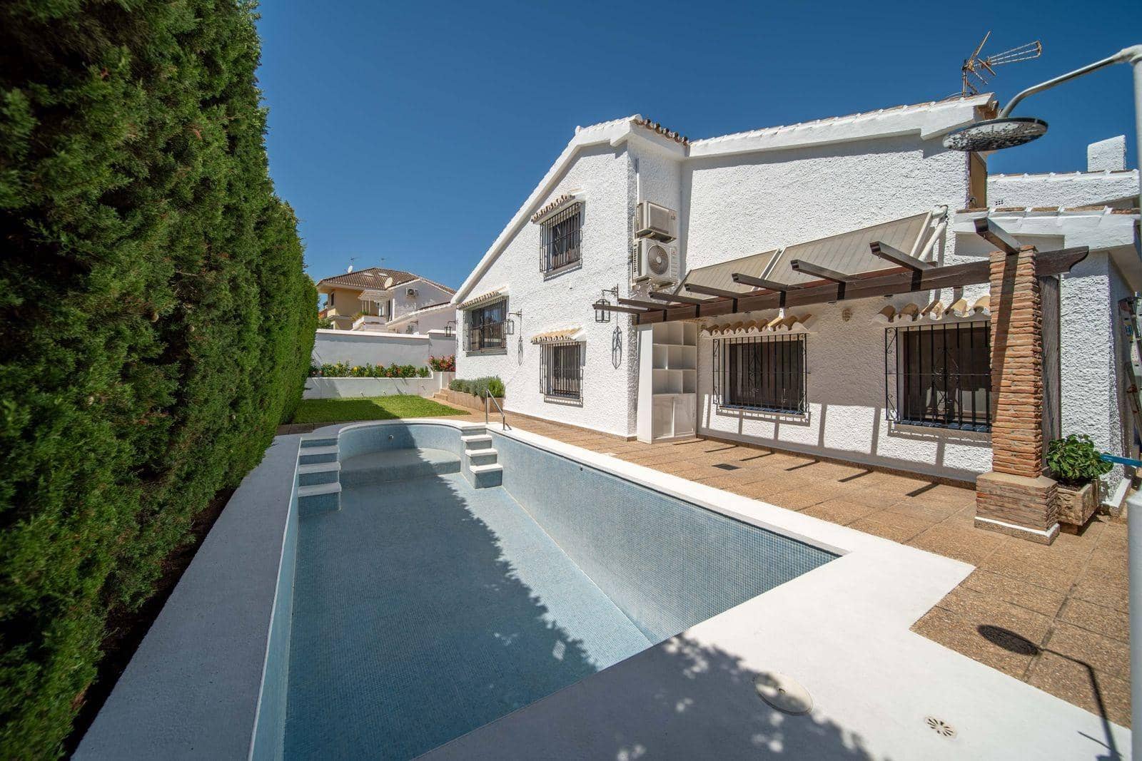 3 slaapkamer Villa te koop in Fuengirola met zwembad garage - € 985.000 (Ref: 9924583)