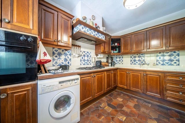 3 sypialnia Willa na sprzedaż w Fuengirola z basenem garażem - 985 000 € (Ref: 9924583)