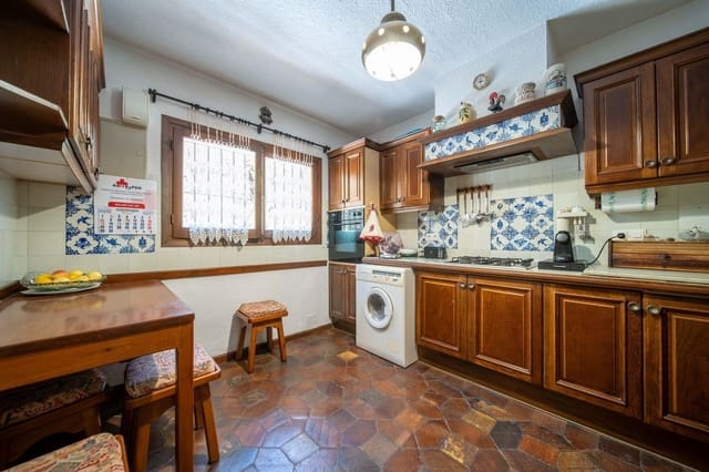 3 sypialnia Willa na sprzedaż w Fuengirola z basenem garażem - 985 000 € (Ref: 9924583)