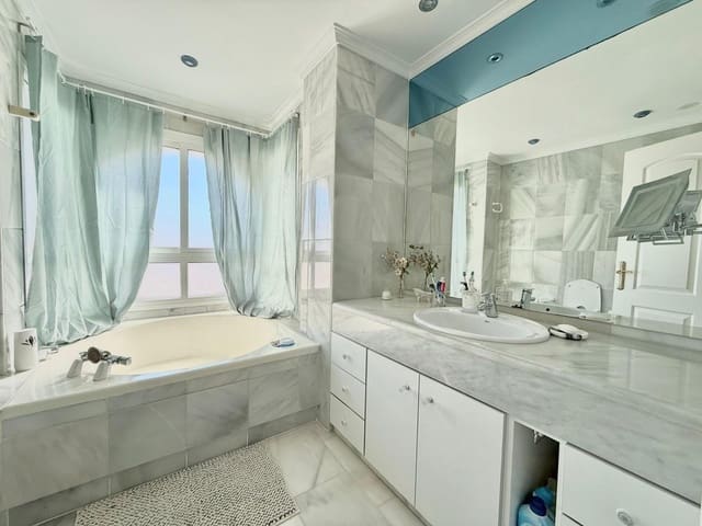 3 sypialnia Penthouse na sprzedaż w Mijas z garażem - 480 000 € (Ref: 9924584)