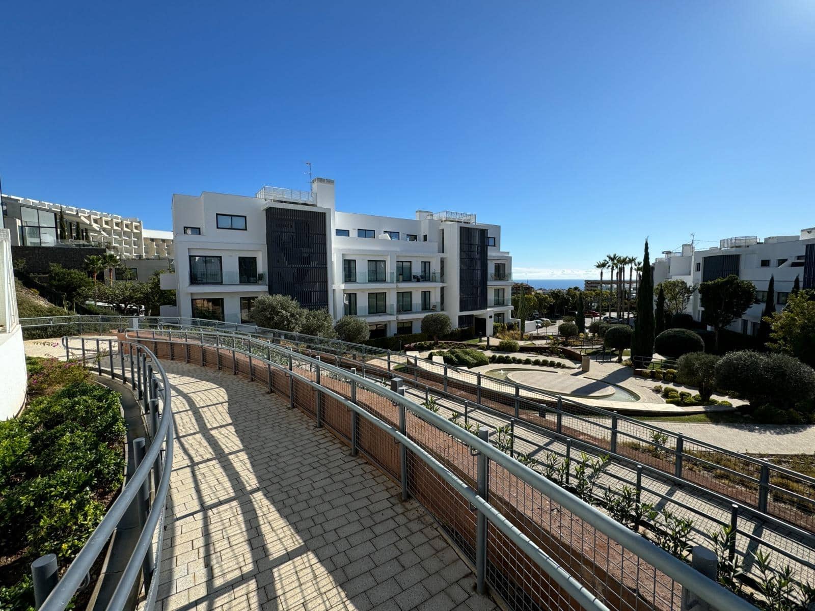 2 sypialnia Apartament na sprzedaż w Fuengirola z basenem garażem - 529 000 € (Ref: 9924586)