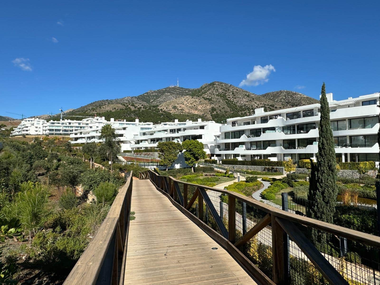 2 sypialnia Apartament na sprzedaż w Fuengirola z basenem garażem - 529 000 € (Ref: 9924586)