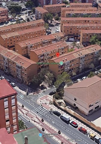 2 bedroom Apartment for sale in Portada Alta, Málaga city - € 100,000 (Ref: 9973269)