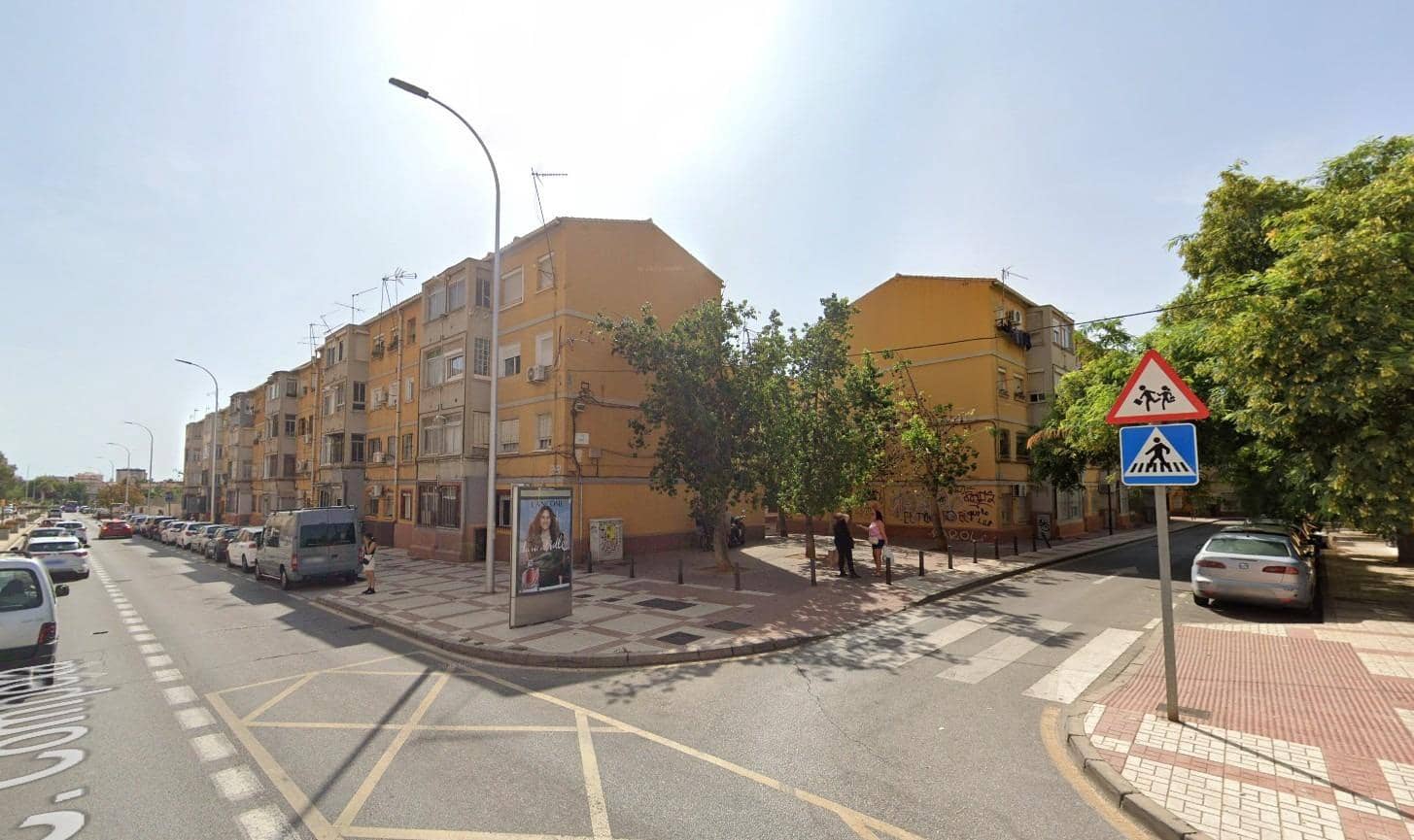 2 soveværelse Lejlighed til salg i Malaga by - € 100.000 (Ref: 9973269)