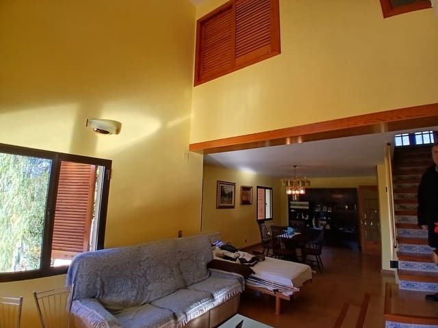 4 makuuhuone Huvila myytävänä paikassa Tortosa - 415 000 € (Ref: 9765182)