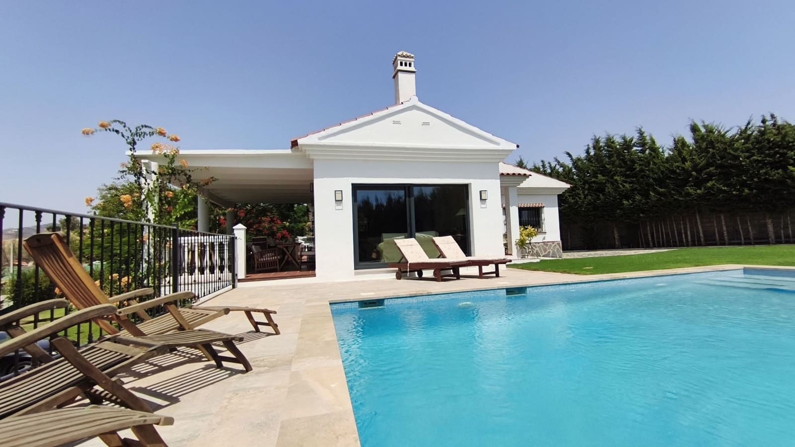 4 bedroom Finca/Country House for sale in Alhaurin de la Torre with pool garage - € 749,000 (Ref: 10009816)