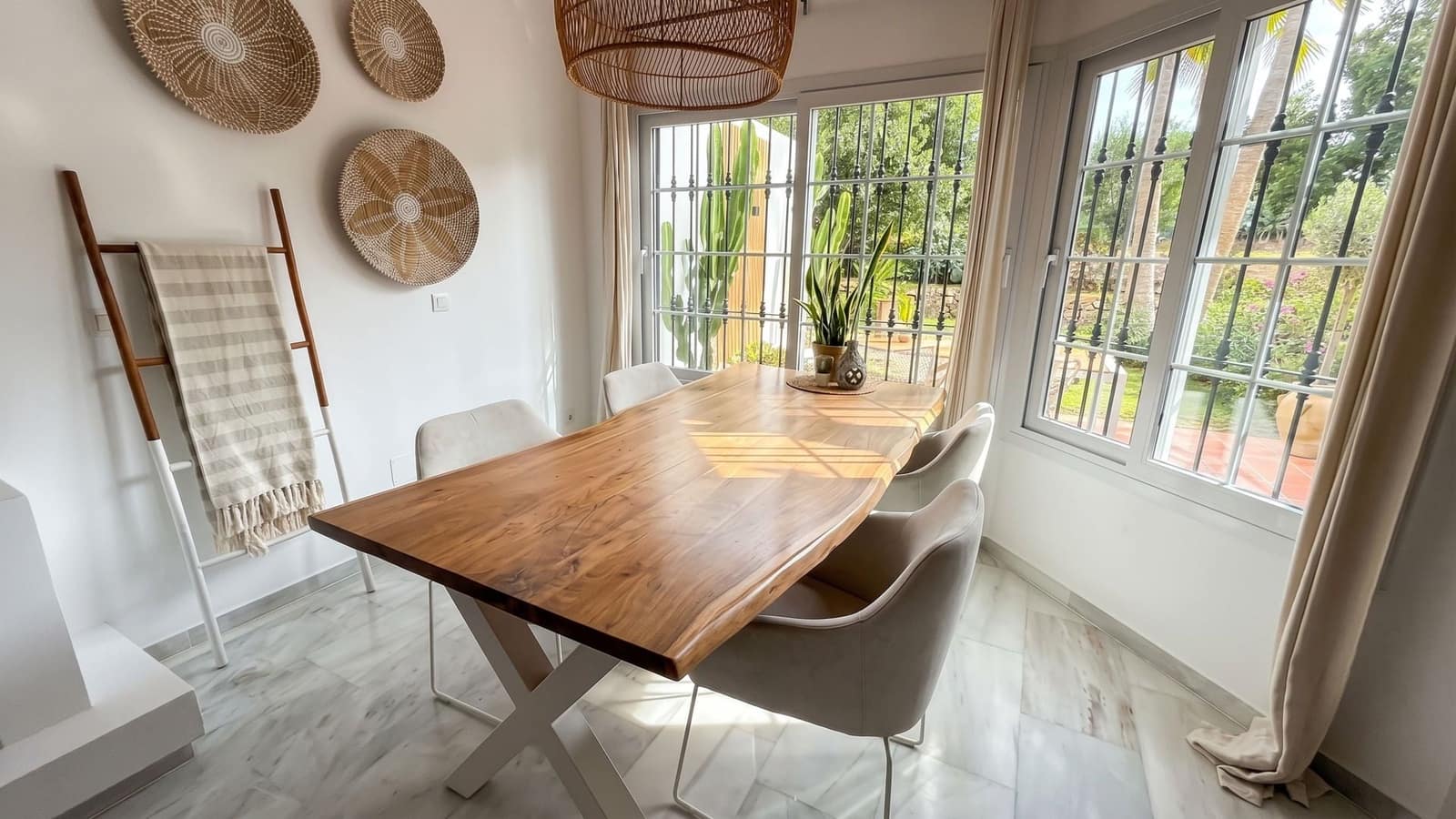 2 bedroom Townhouse for sale in Alhaurin de la Torre with pool garage - € 460,000 (Ref: 10130590)