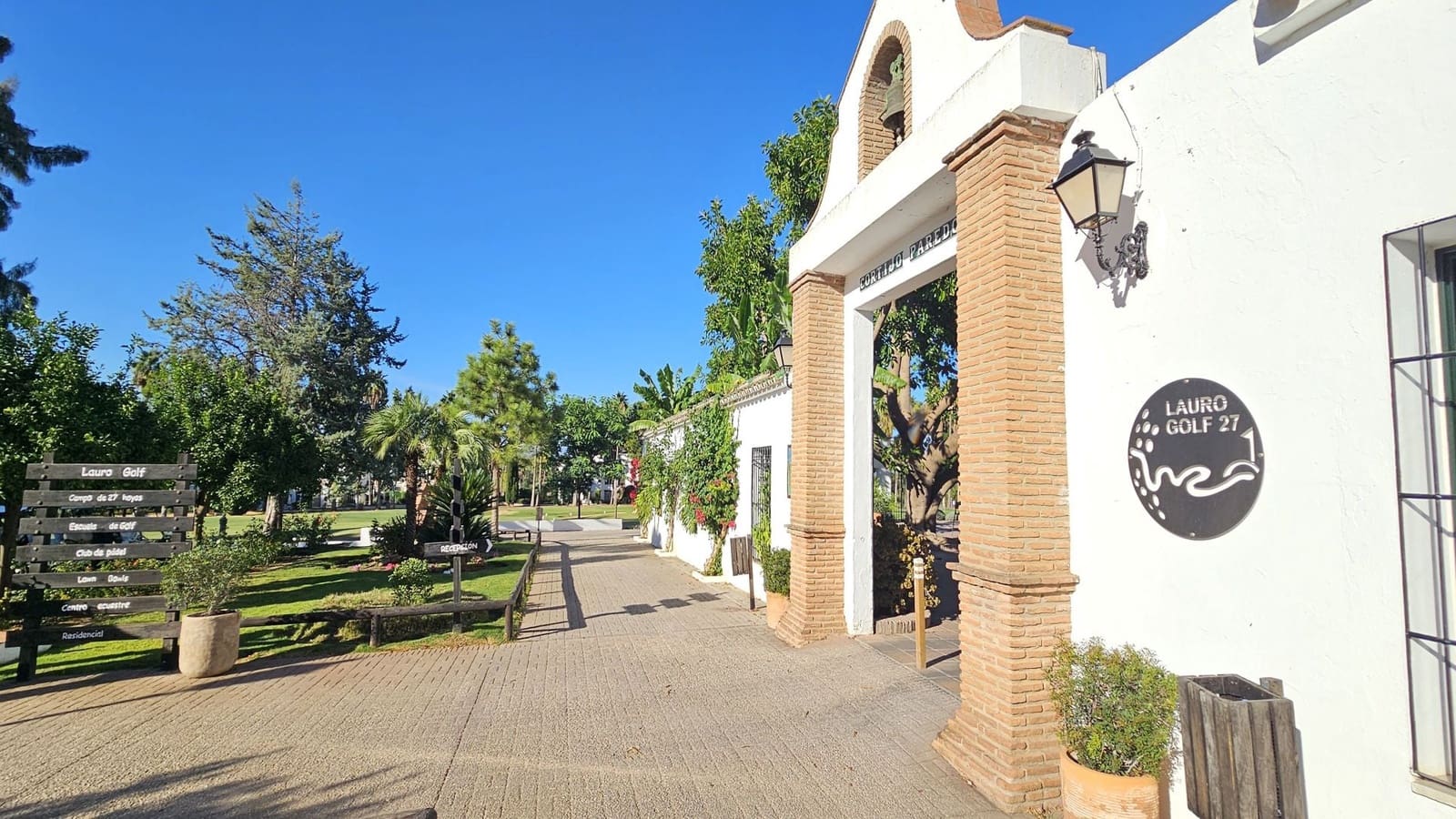 2 bedroom Townhouse for sale in Alhaurin de la Torre with pool garage - € 460,000 (Ref: 10130590)