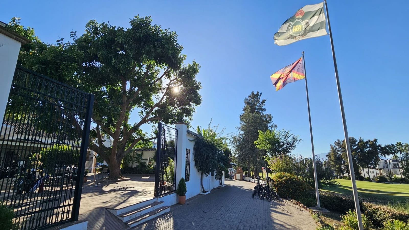 2 bedroom Townhouse for sale in Alhaurin de la Torre with pool garage - € 460,000 (Ref: 10130590)