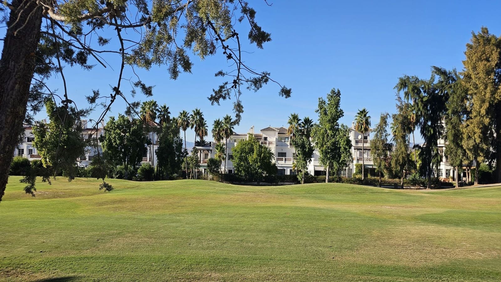 2 bedroom Townhouse for sale in Alhaurin de la Torre with pool garage - € 460,000 (Ref: 10130590)