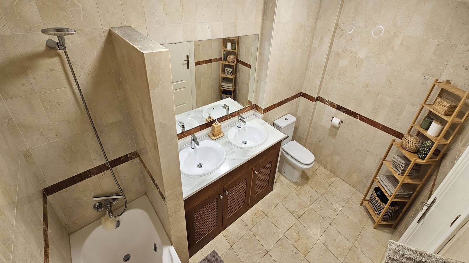 2 bedroom Townhouse for sale in Alhaurin de la Torre with pool garage - € 460,000 (Ref: 10130590)