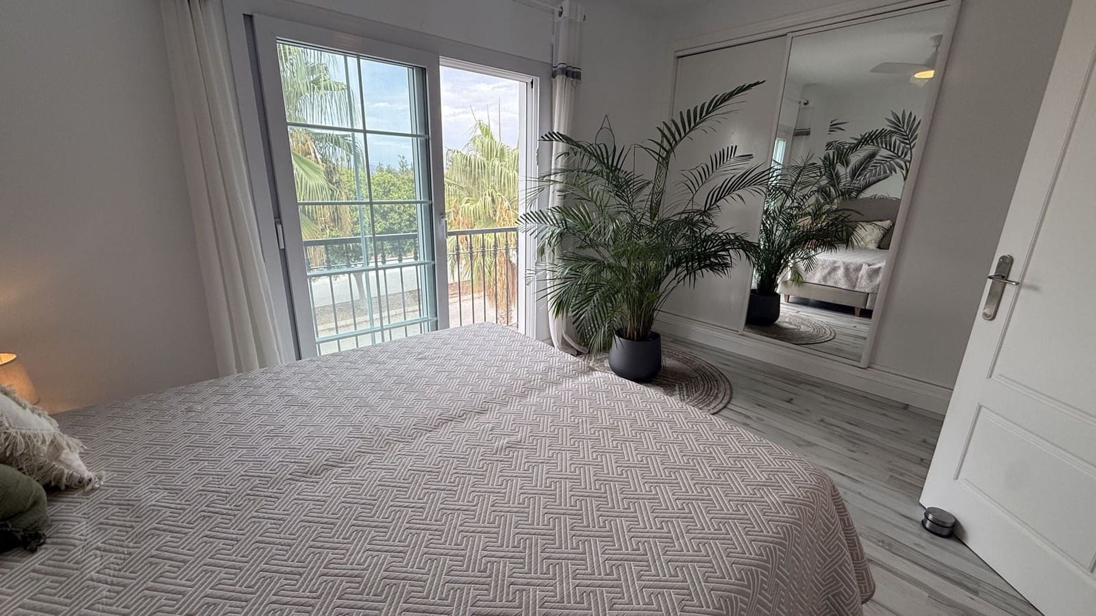 2 bedroom Townhouse for sale in Alhaurin de la Torre with pool garage - € 460,000 (Ref: 10130590)