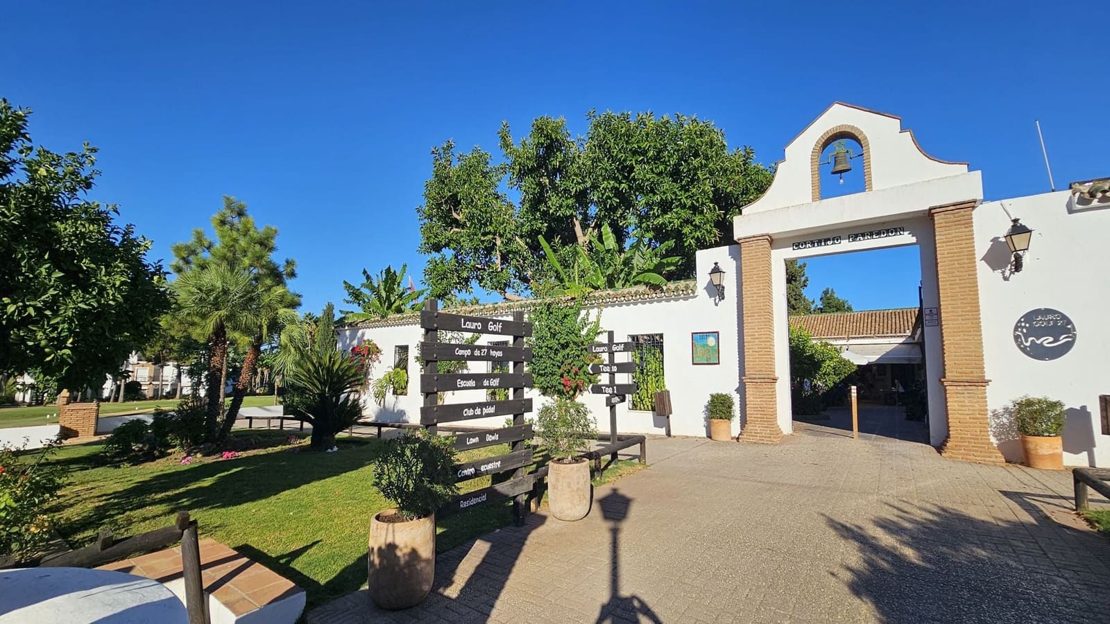 2 bedroom Townhouse for sale in Alhaurin de la Torre with pool garage - € 460,000 (Ref: 10130590)