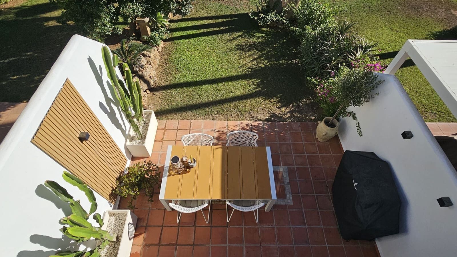 2 bedroom Townhouse for sale in Alhaurin de la Torre with pool garage - € 460,000 (Ref: 10130590)