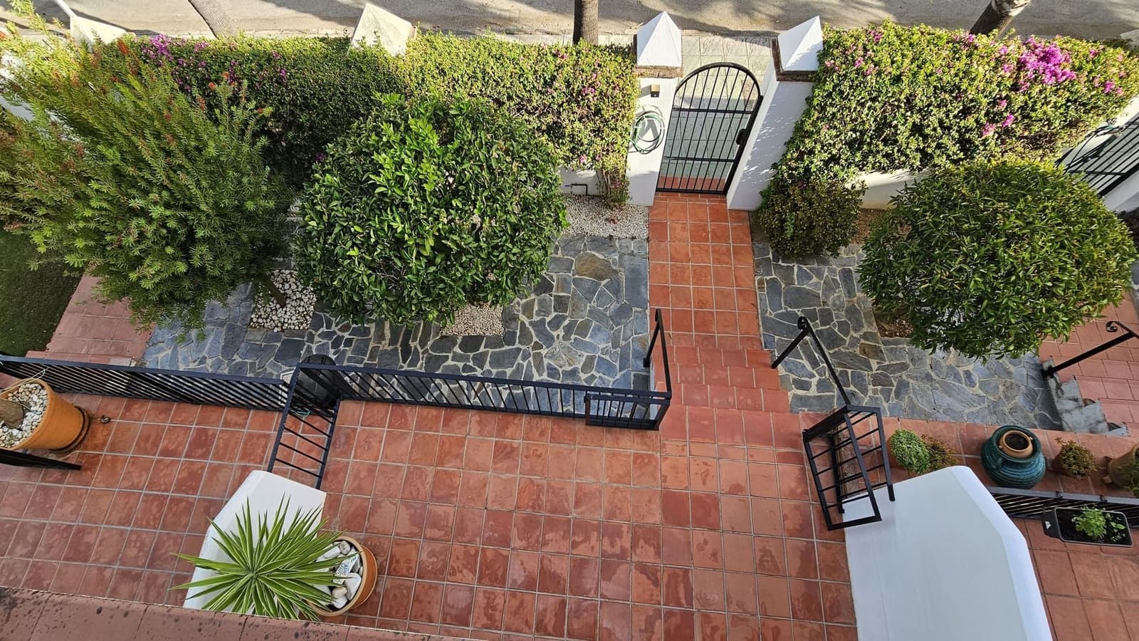 2 bedroom Townhouse for sale in Alhaurin de la Torre with pool garage - € 460,000 (Ref: 10130590)