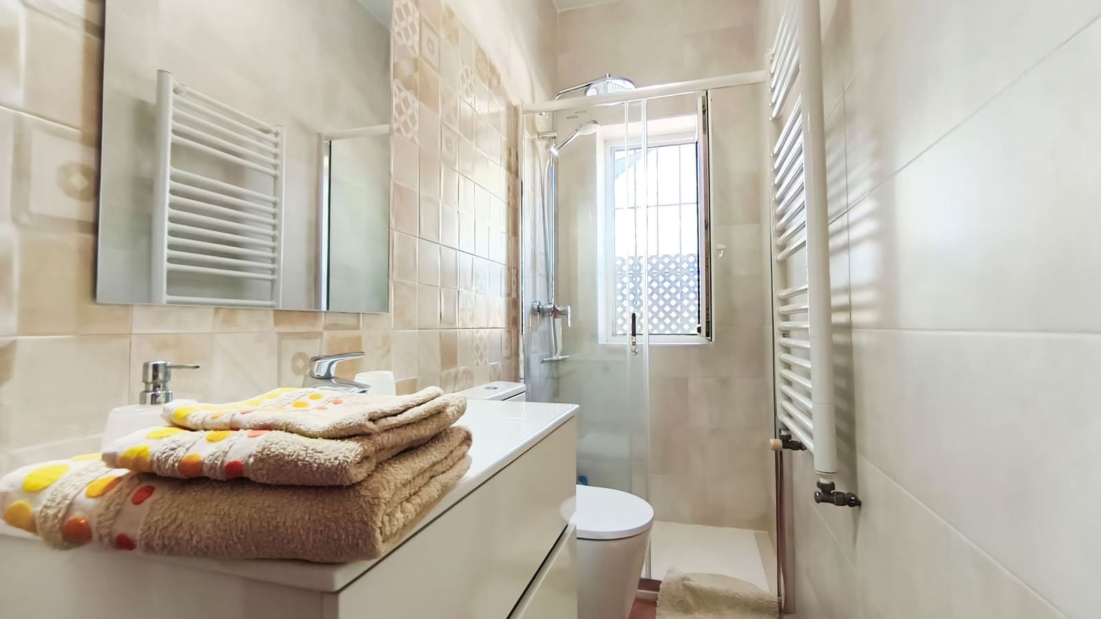 Finca/Landehus til salg i Malaga by med swimmingpool garage - € 1.100.000 (Ref: 10165656)