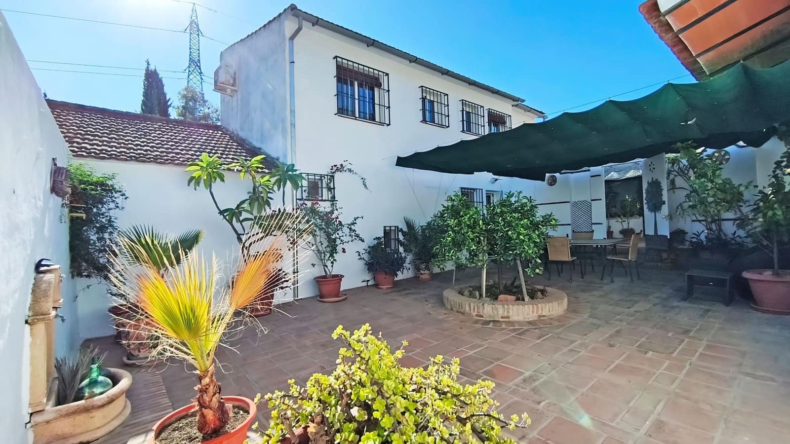Finca/Landehus til salg i Malaga by med swimmingpool garage - € 1.100.000 (Ref: 10165656)