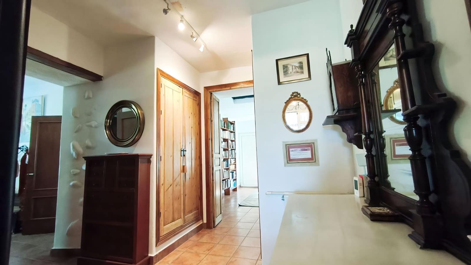 Finca/Landehus til salg i Malaga by med swimmingpool garage - € 1.100.000 (Ref: 10165656)