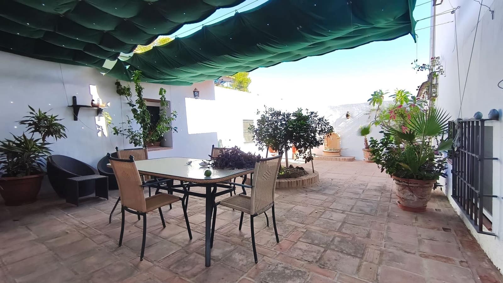 Finca/Landehus til salg i Malaga by med swimmingpool garage - € 1.100.000 (Ref: 10165656)