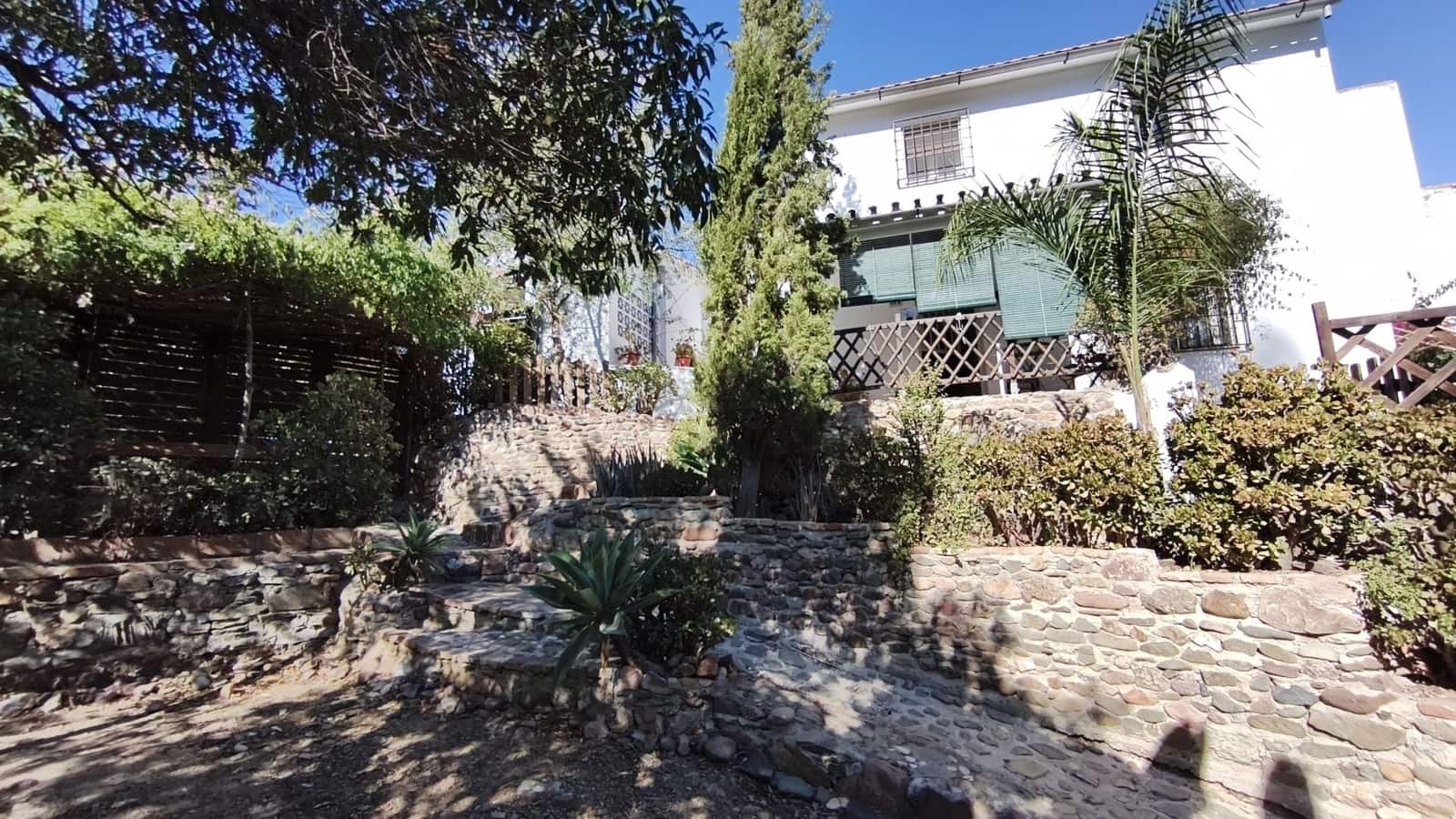 Finca/Landehus til salg i Malaga by med swimmingpool garage - € 1.100.000 (Ref: 10165656)