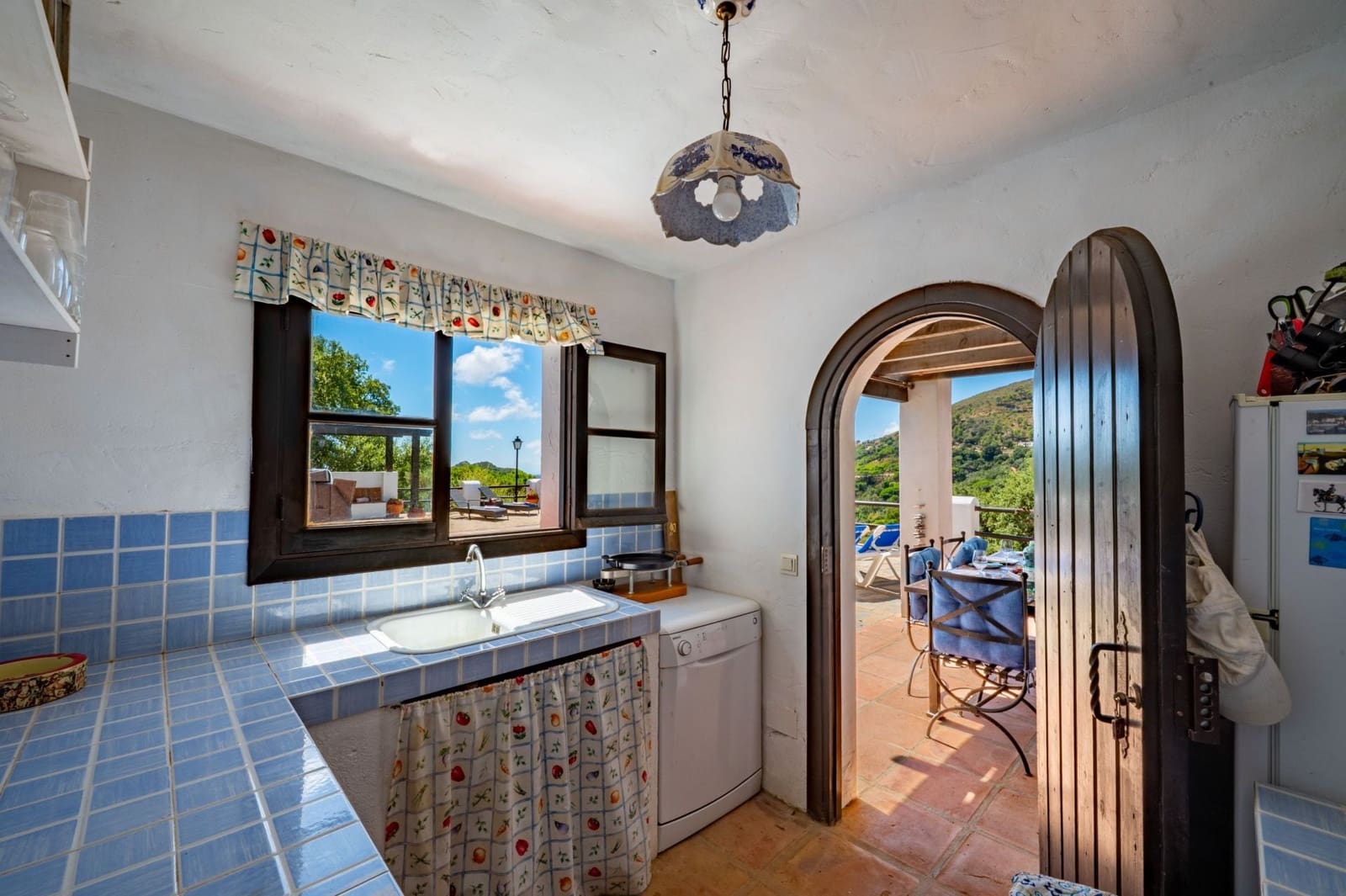 4 soveværelse Finca/Landehus til salg i Casares med swimmingpool garage - € 1.100.000 (Ref: 10168022)