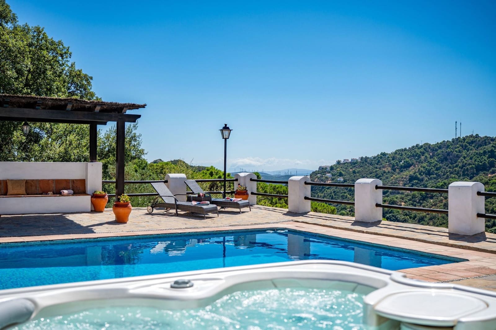 4 soveværelse Finca/Landehus til salg i Casares med swimmingpool garage - € 1.100.000 (Ref: 10168022)