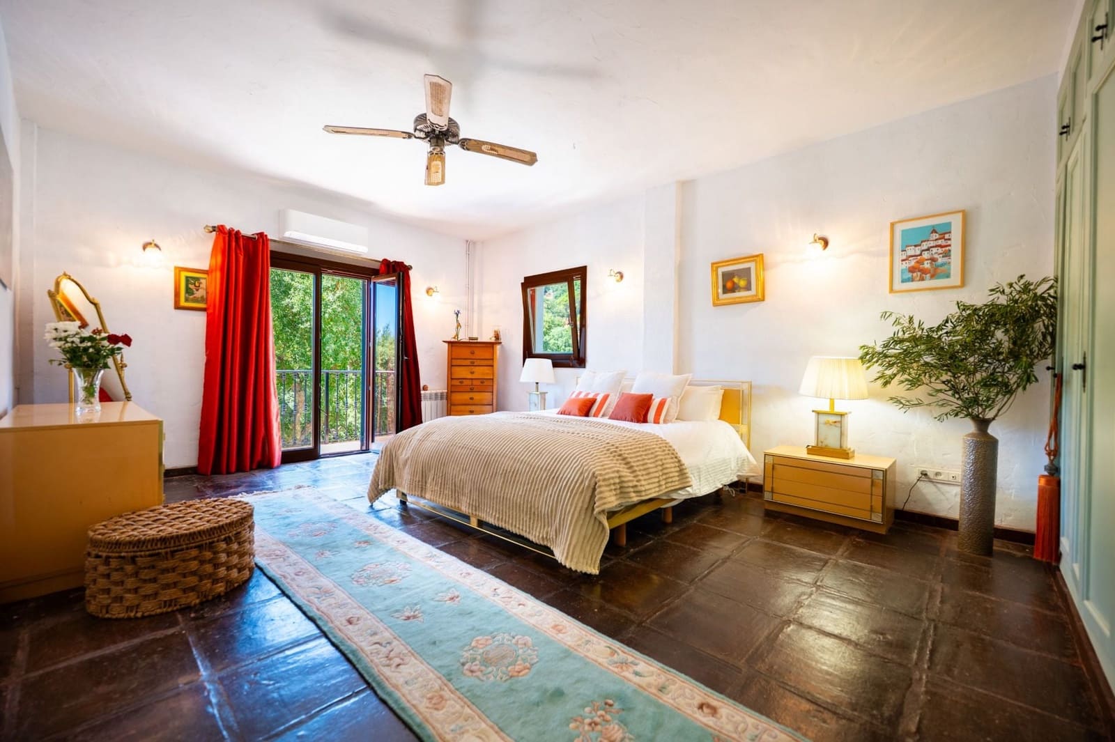 4 soveværelse Finca/Landehus til salg i Casares med swimmingpool garage - € 1.100.000 (Ref: 10168022)