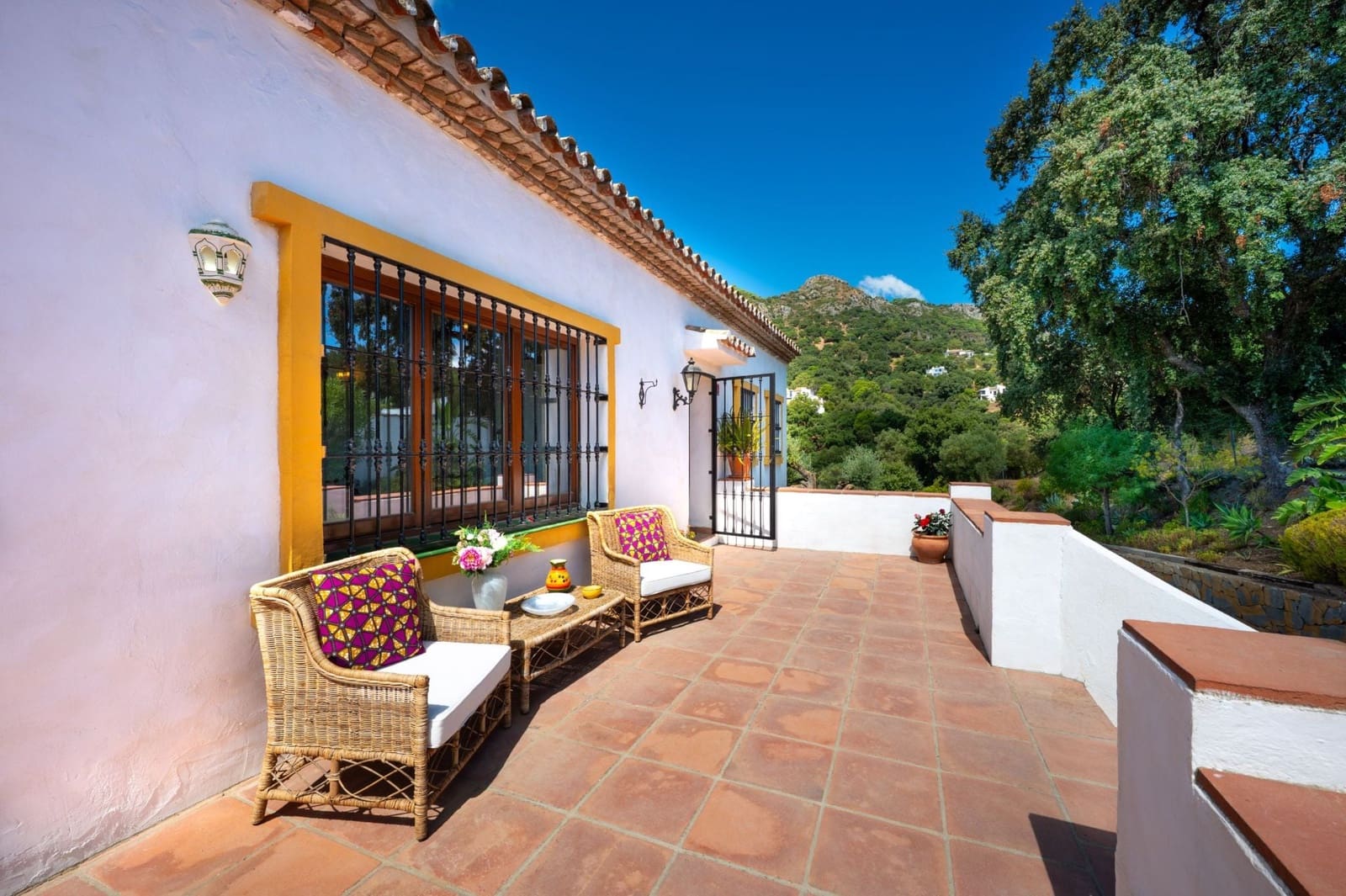 4 soveværelse Finca/Landehus til salg i Casares med swimmingpool garage - € 1.100.000 (Ref: 10168022)
