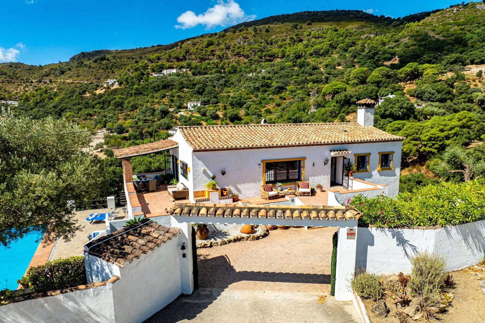 4 soveværelse Finca/Landehus til salg i Casares med swimmingpool garage - € 1.100.000 (Ref: 10168022)