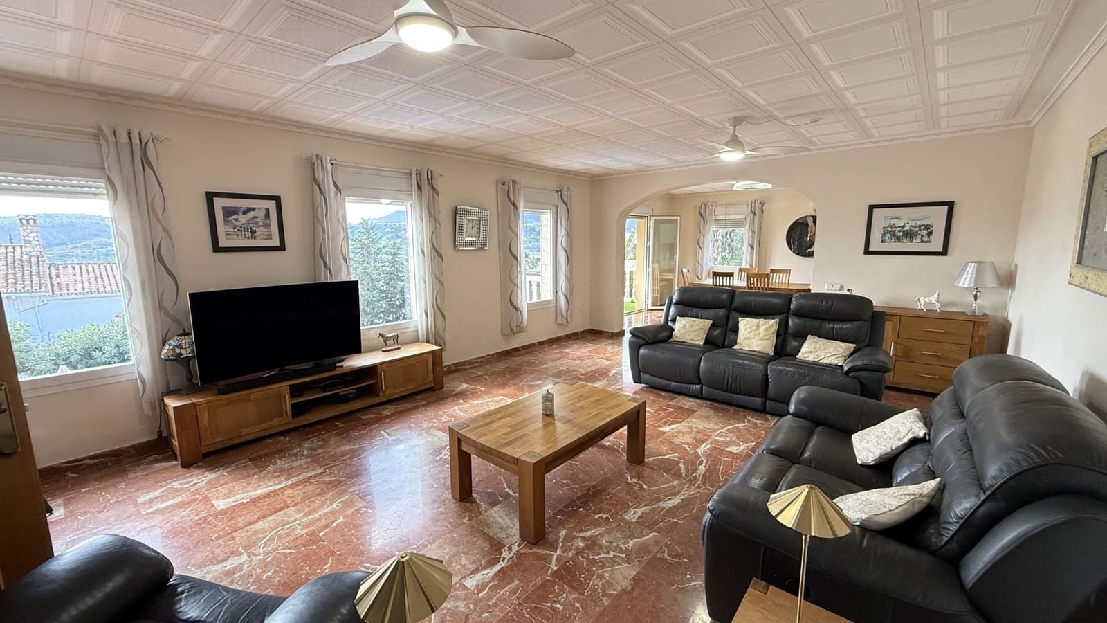 5 bedroom Villa for sale in Coin with pool - € 699,000 (Ref: 10169106)